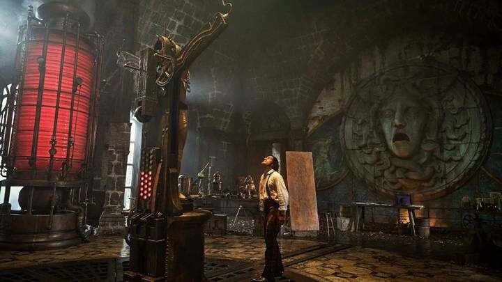  Фото: Франкенштейн, 2025