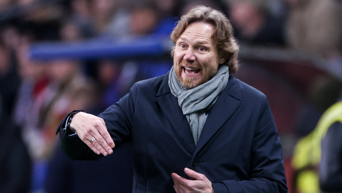    Валерий Карпин.Дарья Исаева