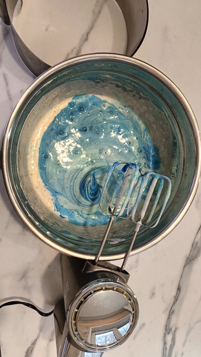 Эксперимент с тёмным цветом