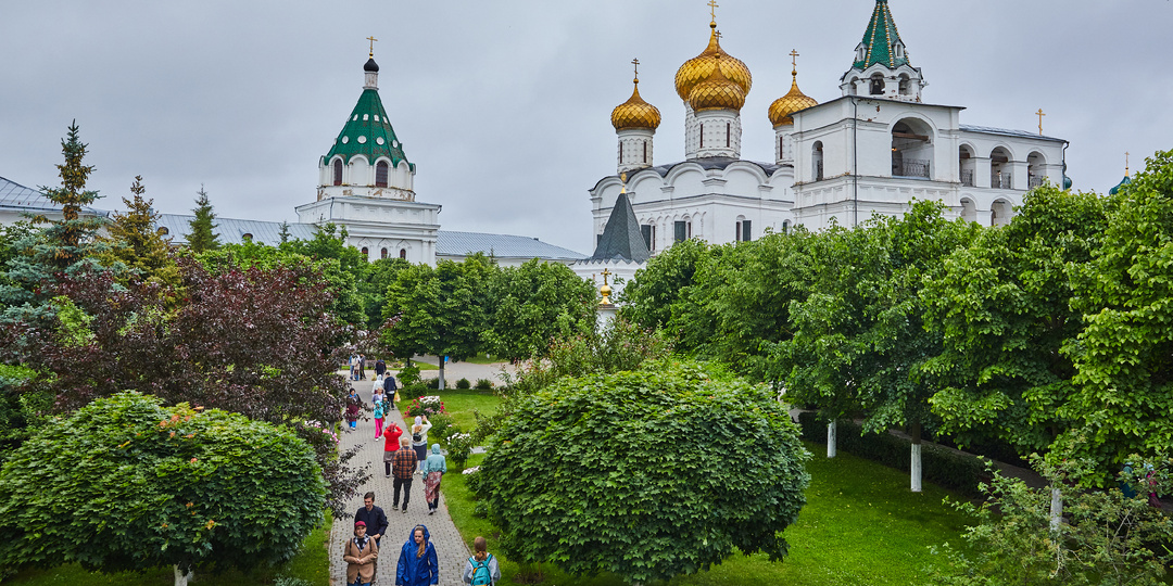 Кострома и окрестности. Часть 2. Ипатьевский монастырь и деревянное зодчество.
