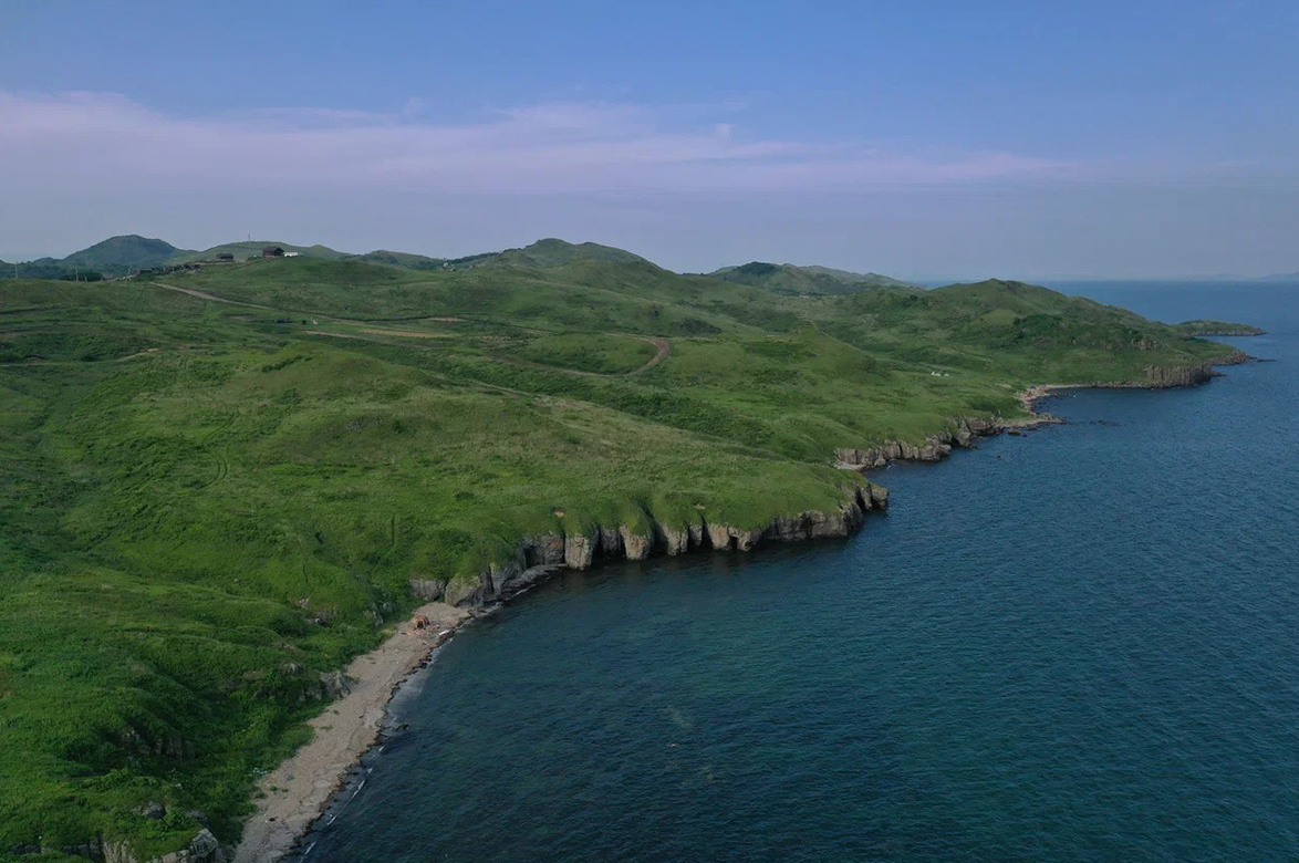 Возможность бесплатно получить участки с такими красивыми видами вдохновила семью Куклиных взять «гектары» и построить глэмпинг