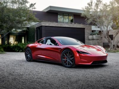    Многострадальный Tesla Roadster получил новую дату релиза