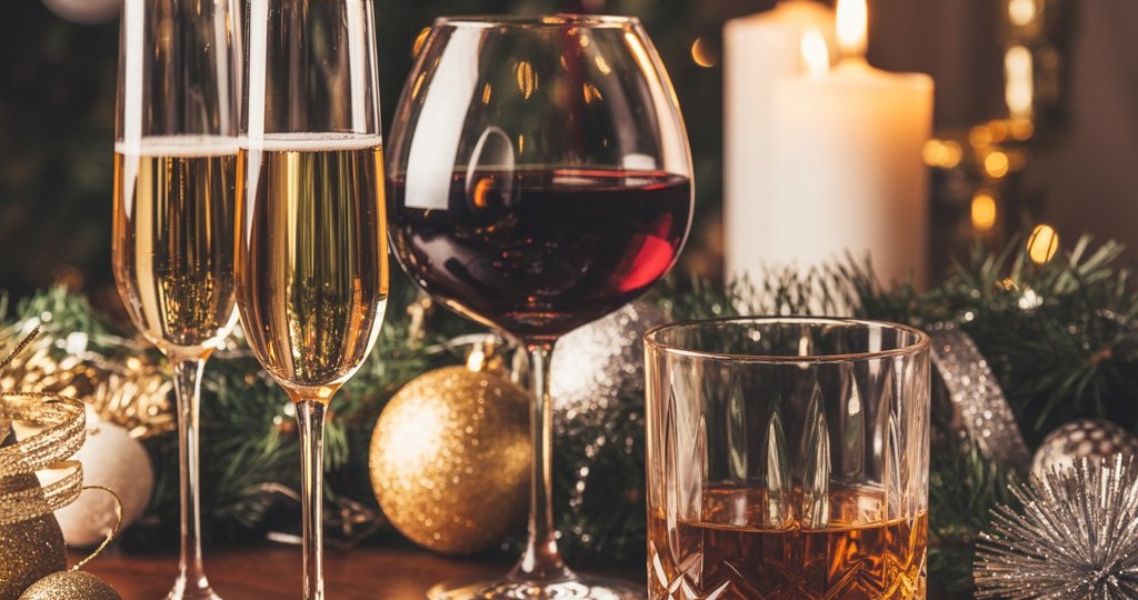 🍸 Алкогольные напитки, которые можно пить с чаем: неожиданные сочетания