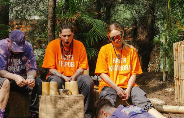 Кадр из шоу "Выживалити. Змееловы" 07.11.25