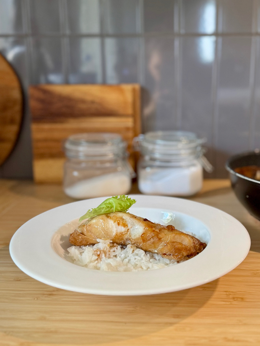 Обед. Треска на рисовой подушке 