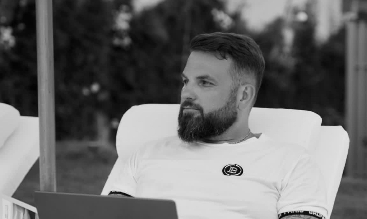     Социальные сети Романа Новака