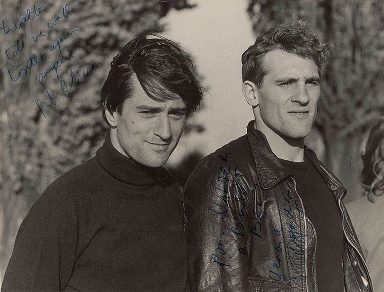 
Молодые, дерзкие, полные мечт - будущие легенды кино за кулисами славы.