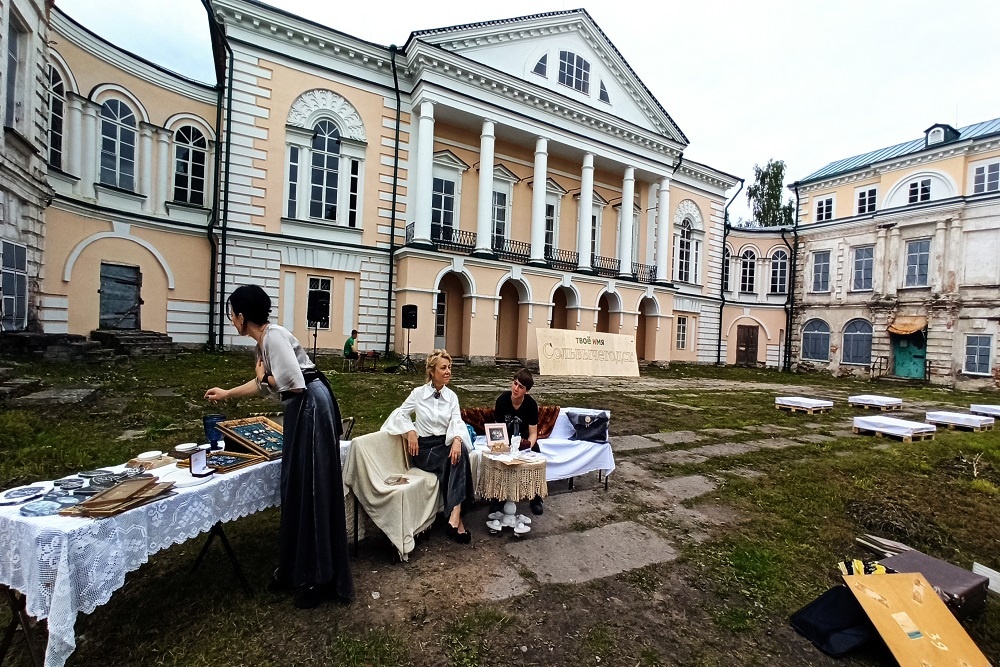    Под брендом "Северное Трехречье" туристов принимает вотчина Строгановых - город Сольвычегодск / Татьяна Сухановская