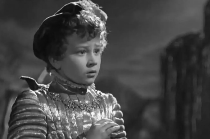 "Сказкой его жизнь и не пахла"Любил Румянцеву, женился на юной ученице и рыскал по помойкам: Почему доживал в нищете Паж из фильма «Золушка»