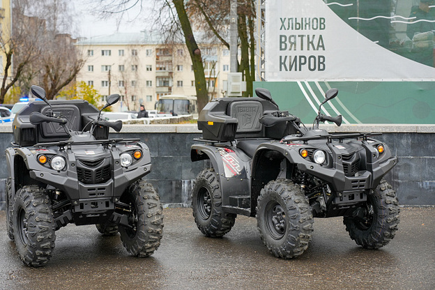    Губернатор передал кировским полицейским новую мототехнику