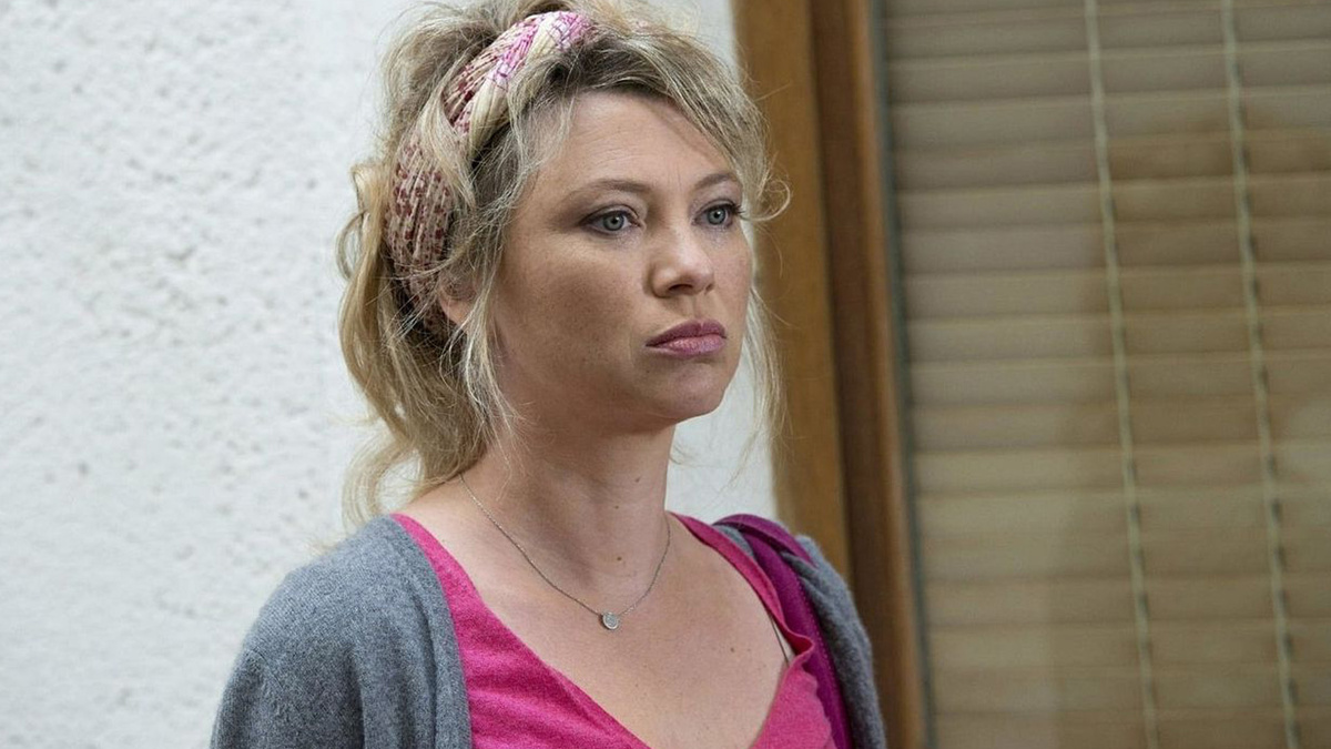 кадр из сериала "Кандис Ренуар"