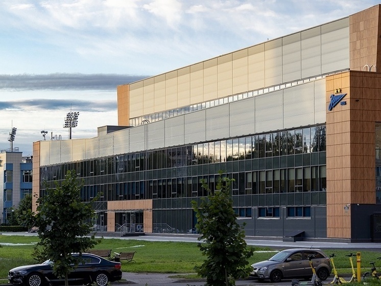     АО «Спортивная база ФК Зенит» подало иск к ООО «Петербургстрой», требуя взыскать 693,4 миллиона рублей за «ненадлежащее исполнение обязательств по договору подряда». Фото: пресс-служба ФК «Зенит».