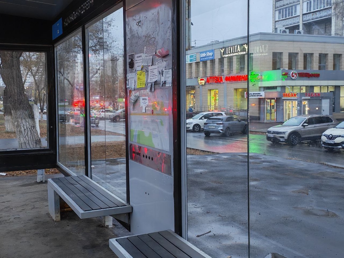    В Оренбурге штрафы за расклейку объявлений в неположенных местах доходят до 80 000 рублей. Как ищут нарушителей?