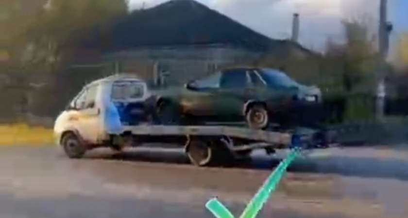    В Лисках сотрудники полиции задержали водителя-подростка без документов на машину и управление