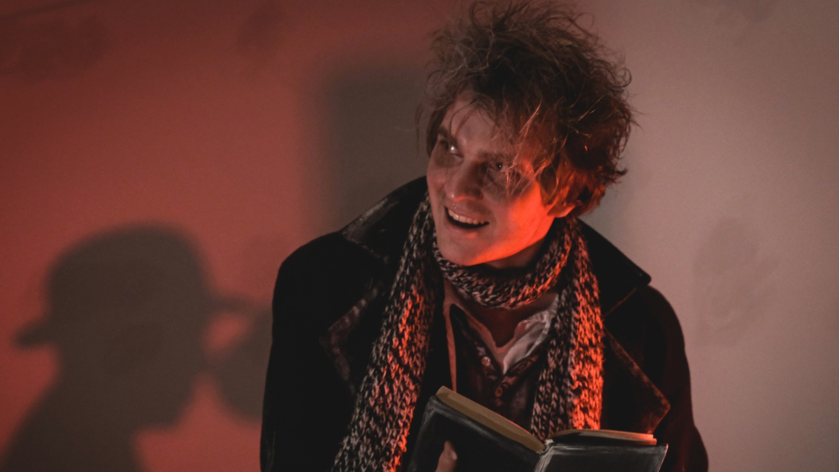 Сцена из спектакля "Раскольников. Между Тьмой и Светом..." (Драматический театр имени Есенина)