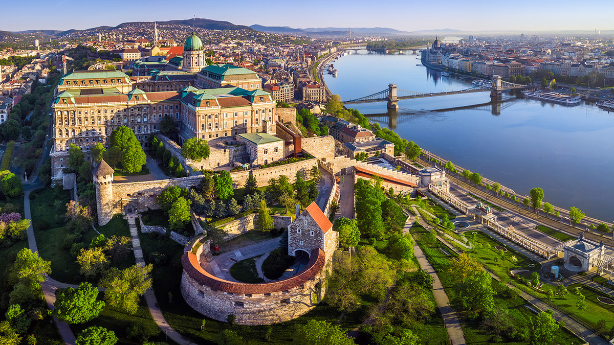   Adobe Stock- Будапешт, Венгрия
