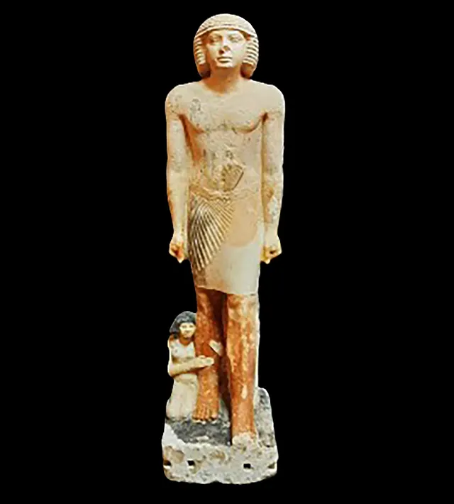 Семейная статуя из Гиср эль-Мудира. Фото: библиотека Захи Хавасса