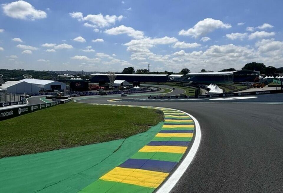    Трансляция спринт-квалификации Формулы 1 в БразилииСоцсети