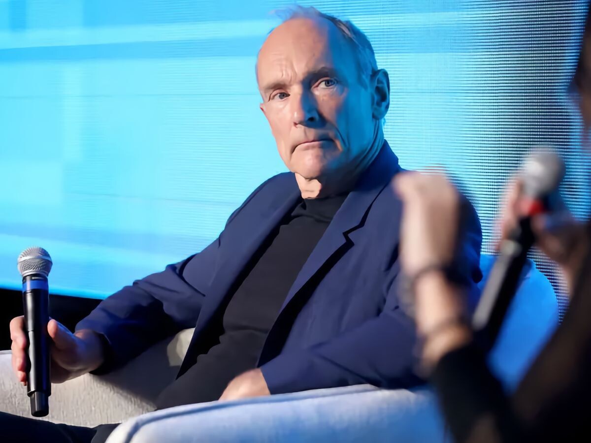    Создатель интернета предупредил о неочевидной угрозе ИИ