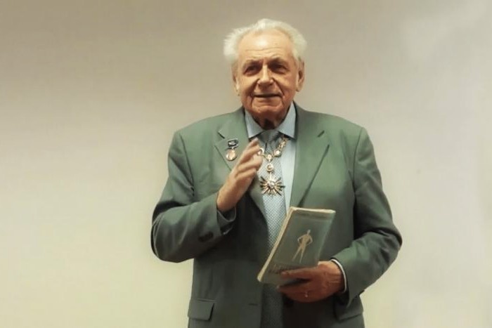 Неумывакин Иван Павлович.