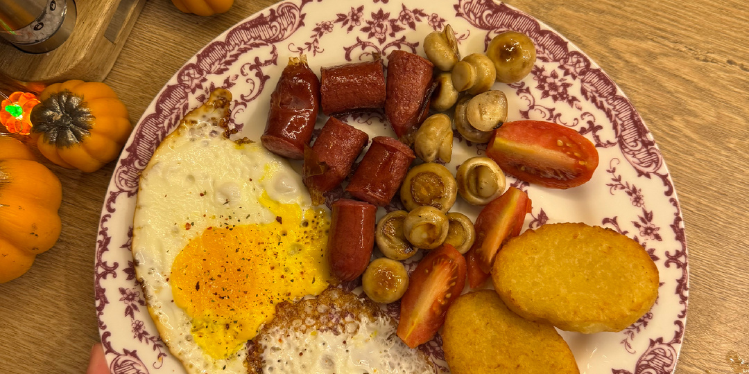 Когда обычная яичница надоела — попробуй английский завтрак! 🍳