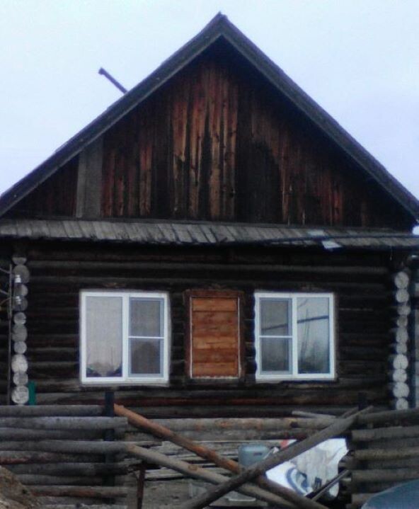 За 6 лет до этого дня мы продали квартиру в городе, купили дом в поселке и машину, чтобы ездить в город