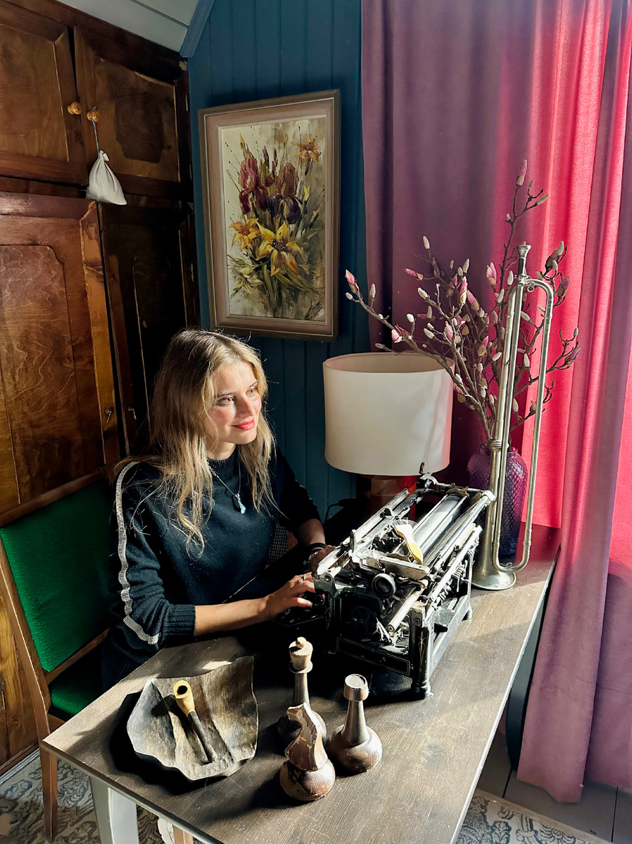 Старинная печатная машинка