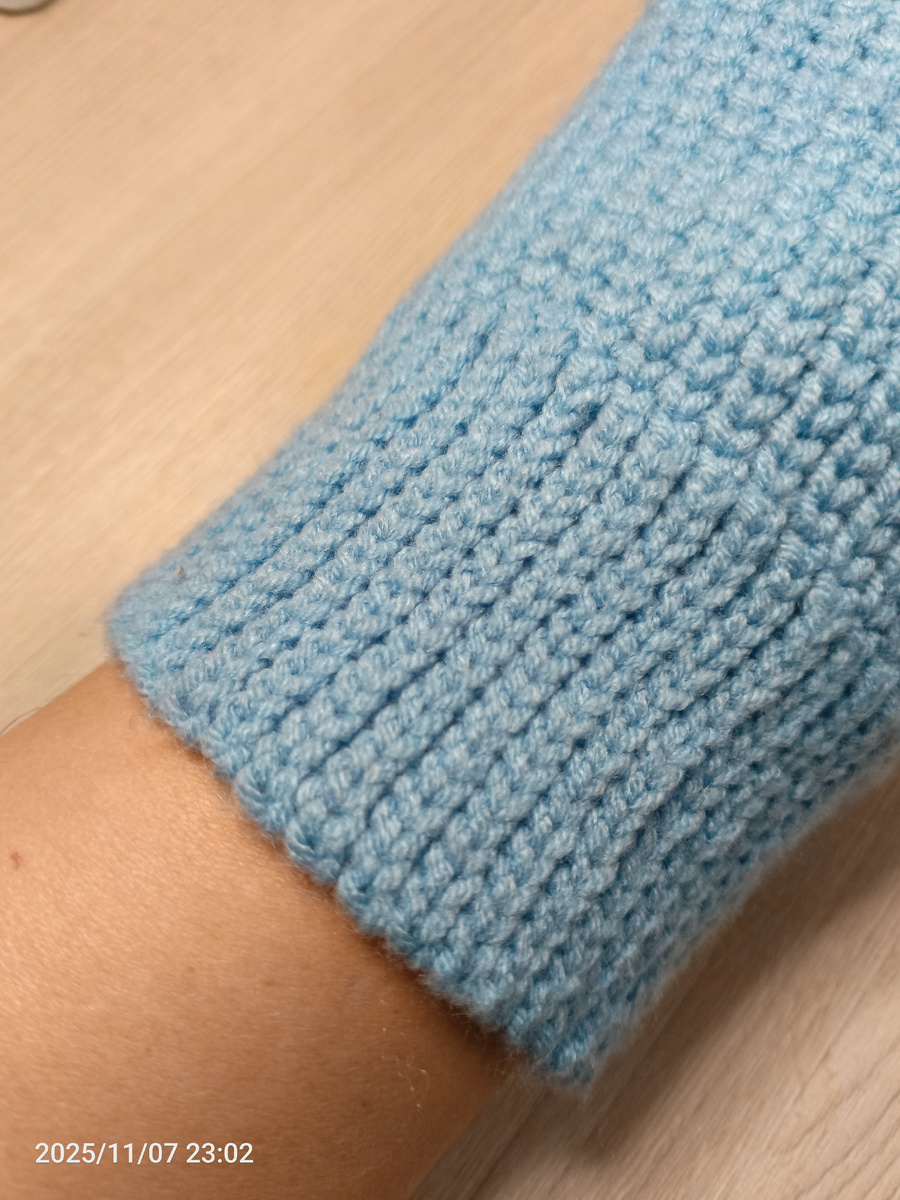 2. Манжета (вяжется соединительными петлями) из 40 косичек