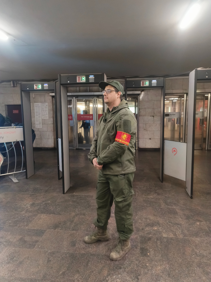 Я на Ставшей уже родной станции метро Киевская