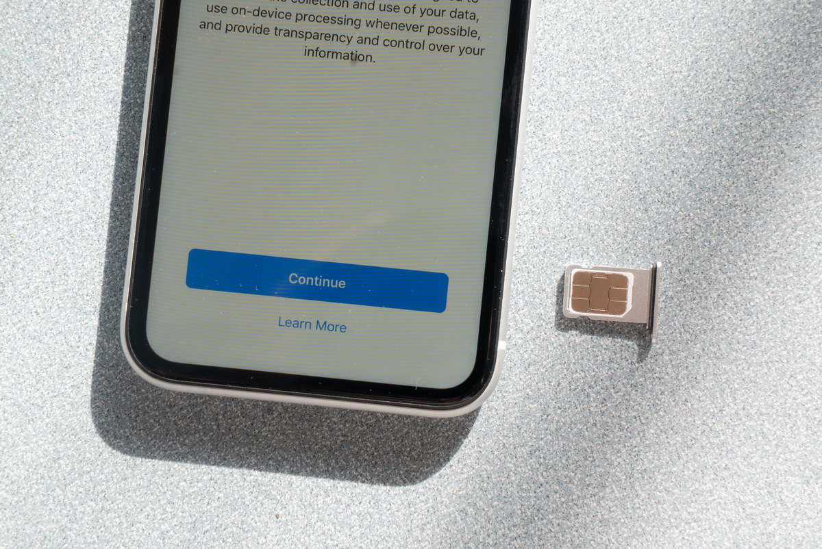 Варианты, доступные в России: Drimsim, Tez Telecom, Globalsim и другие. Для оплаты некоторых услуг может потребоваться зарубежная банковская карта. Фото: 010110010101101 / Shutterstock / Fotodom
