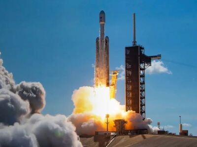    Илон Маск запустит в космос мини-фабрики по производству чипов