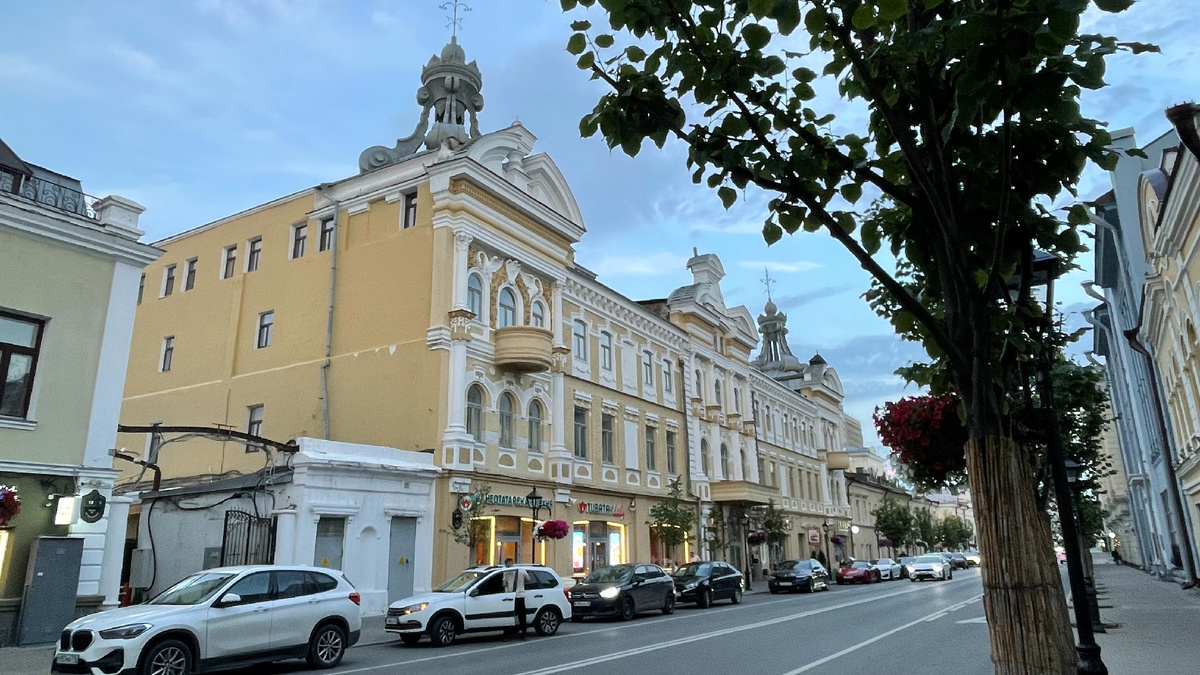 Казань, улица Кремлёвская. Фото Natalya Dolidenok