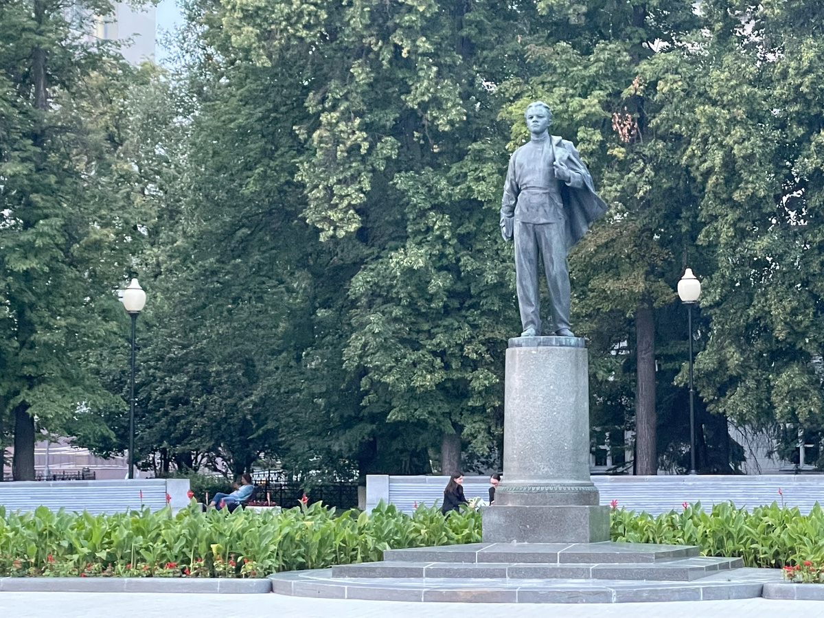 Площадь Сковородка в Казани и павятник 17-летнему студенту В.И. Ульянову, который ещё не былЛениным. Фото Natalya Dolidenok