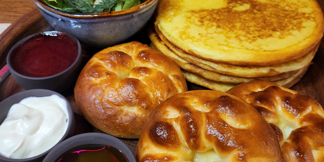 Путешествие в Саранск: медвежья лапа на обед, музей людей из дерева и камня и ретро "Победа"