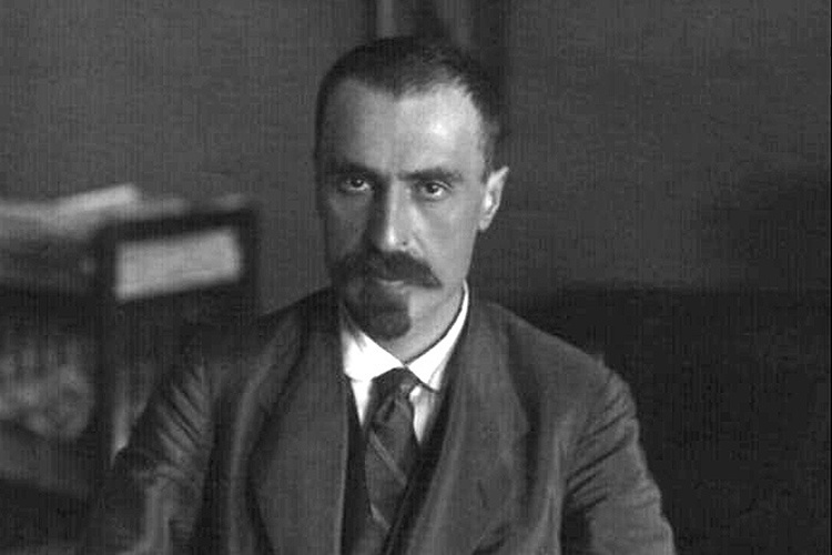    «Видный представитель российской либеральной демократии, руководитель Петроградского совета и министр Временного правительства Ираклий Церетели, в своих «Воспоминаниях о Февральской революции» писал: «Национальный вопрос был одним из основных вопросов, от решения которых зависели судьбы российской революции».   
Фото: Общественное достояние, commons.wikimedia.org