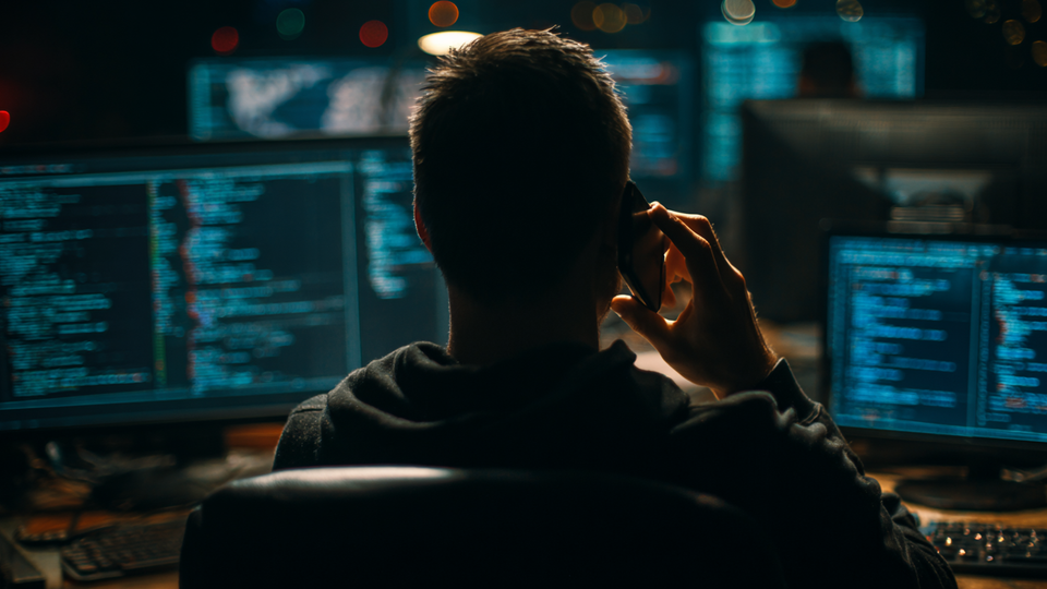     В МВД рассказали о мошеннической схеме с оформлением виртуальной кредитки РЕН ТВ