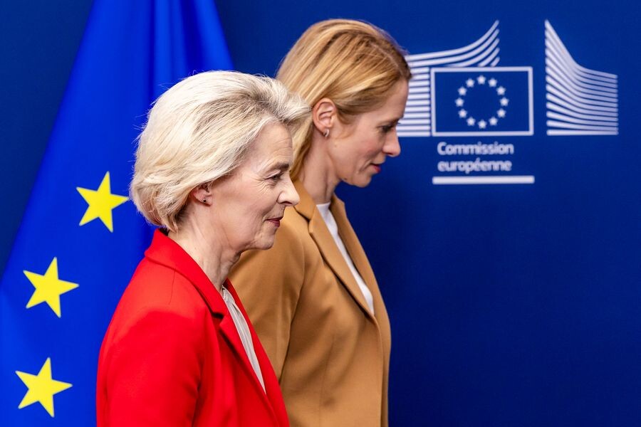    Глава Еврокомиссии Урсула фон дер Ляйен и глава дипломатической службы ЕС Кая Каллас / Источник: © Geert Vanden Wijngaert/AP/TASS