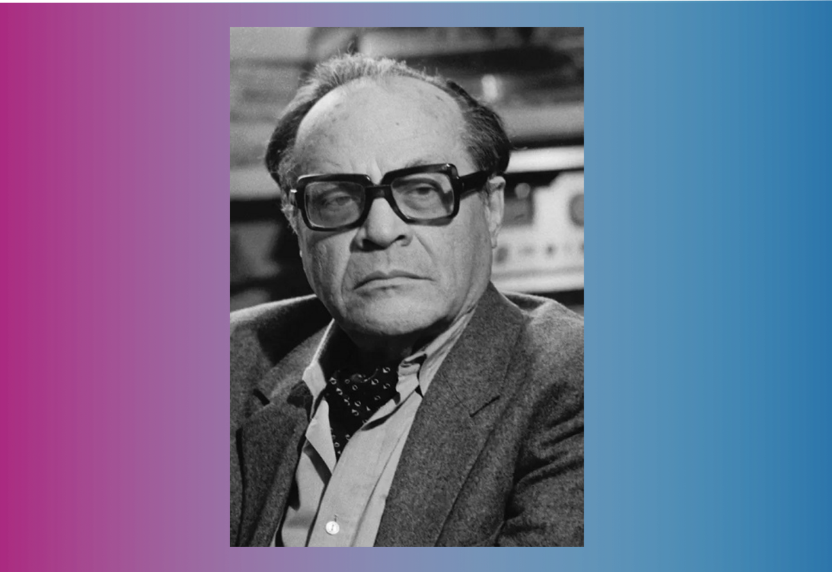 Матусовский, Михаил Львович (1915-1990) - известный советский поэт-песенник, предполагаемый автор стихотворения, ставшего первоисточником "Сиреневого тумана". 