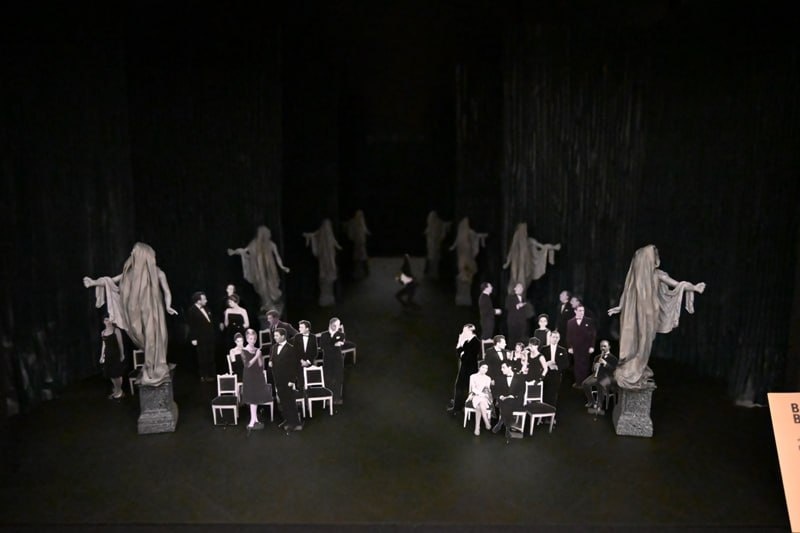 Валерия Барсукова, Владислав Наставшевс. «Пиковая дама». П. Чайковский<br />
По мотивам одноимённой повести A. Пушкина<br />
Пермский театр оперы и балета имени П. И. Чайковского.<br />
Режиссёр B. Наставшевс, Художник по костюмам М. Майер