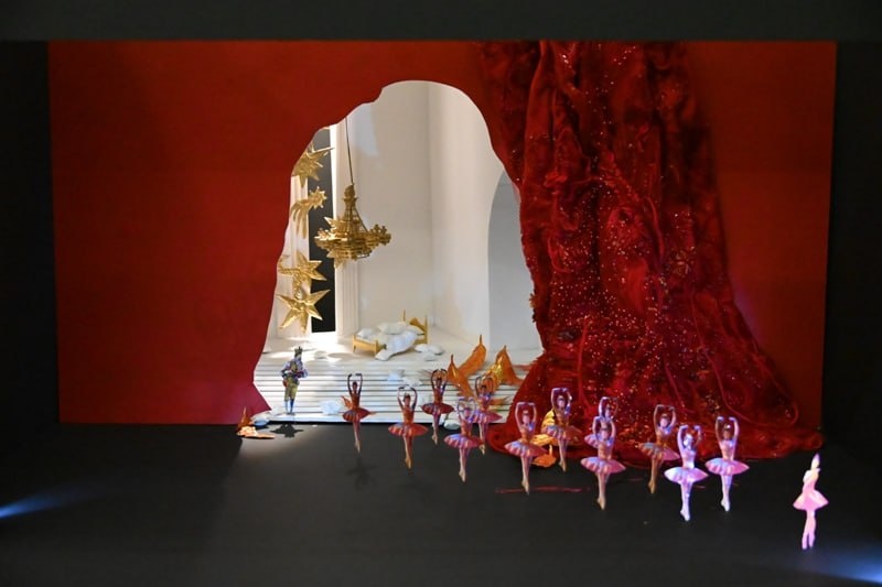 Юлиана Лайкова. «Конёк-Горбунок». Либретто М. Петрова и Б. Королька по одноимённой сказке П. Ершова. Композитор Р. Щедрин. Большой театр России, Москва Музыкальный руководитель В. Гергиев<br />
Хореограф М. Петров. Режиссёр-постановщик A. Морозов