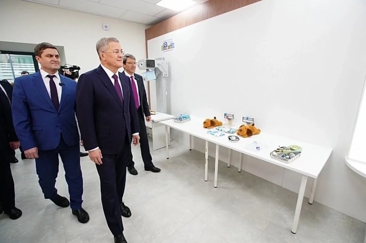    Радий Хабиров оценил новый проект для детей «Город профессий АПК»