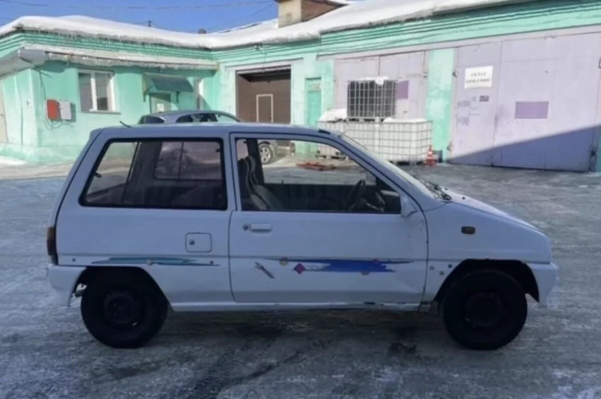    За 160 тысяч рублей продают маленький Subaru Rex 1988 года в Новосибирске