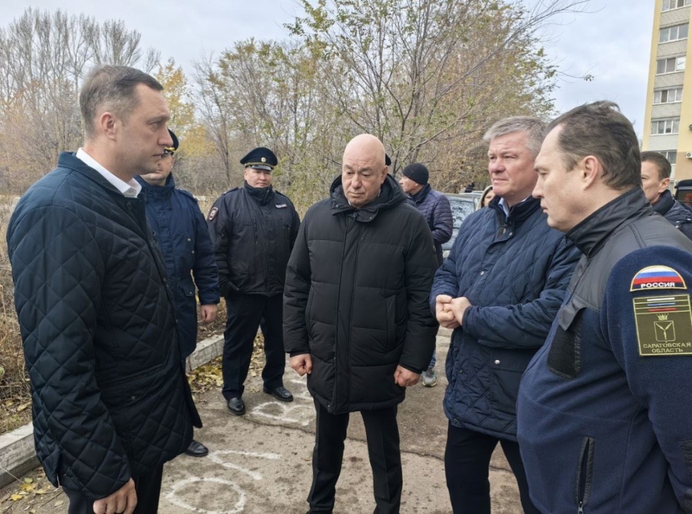    Медпомощь оказывают двум саратовцам после атаки БпЛА