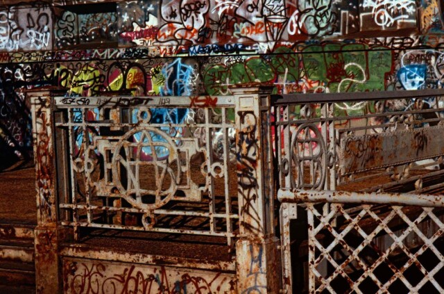 1986, Нью-Йорк, отсылка к Поллоку. Фотограф Франк Хорват