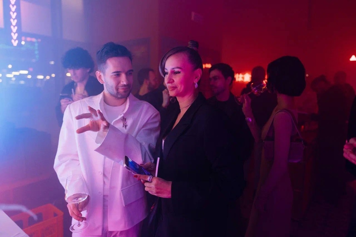 Елена Барданова и Ярослав Симонов на презентации  Fakoshima Secret Venue