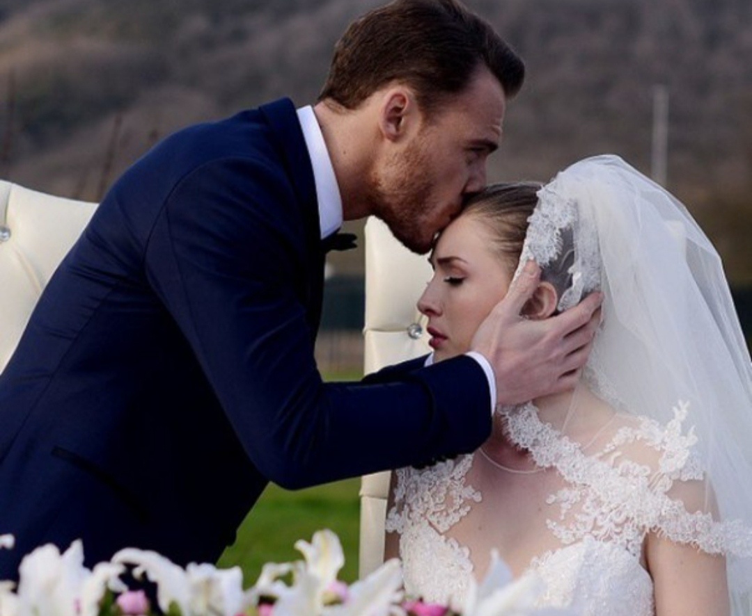 Фрагмент из сериала "Дело чести". Йигит и Сибель. Свадьба.