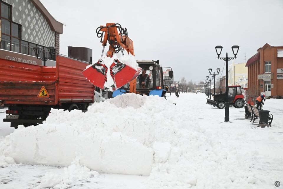    Совещание по поводу уборки снега в Барнауле. Источник: Barnaul.org