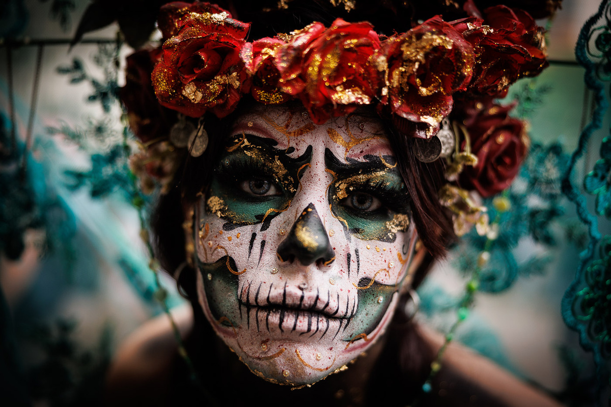   Isaac Fontana / EPA / TASS- Участница ежегодного «Парада зомби» по случаю Дня мертвых в Сан-Паулу