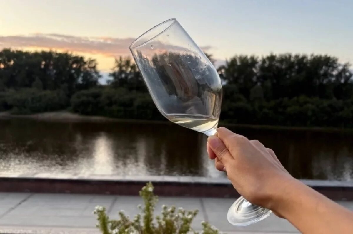    Стало известно, на сколько подорожает алкоголь к Новому году