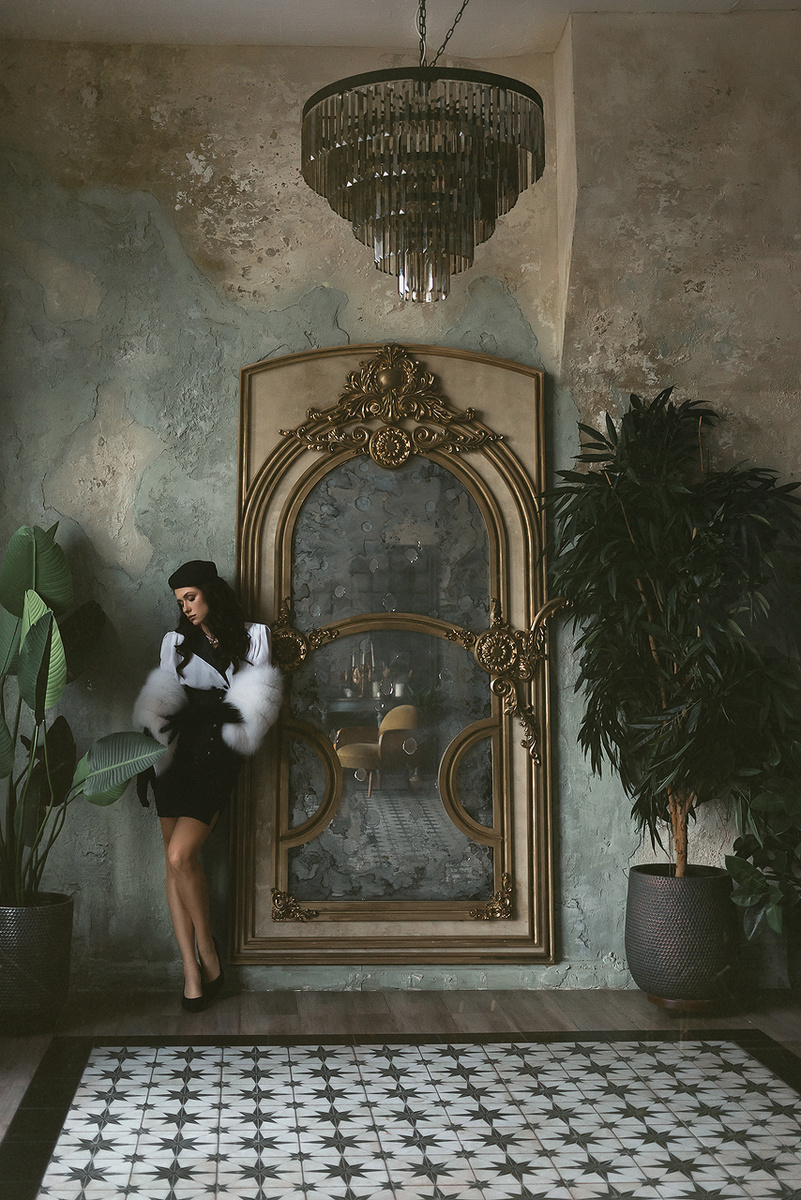 Меховая накидка из белого песца